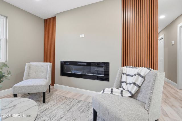 3241 HERMITAGE Road E, Jacksonville, FL 32277