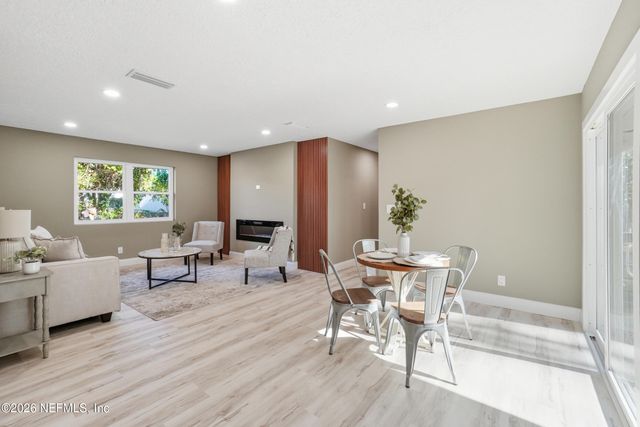 3241 HERMITAGE Road E, Jacksonville, FL 32277