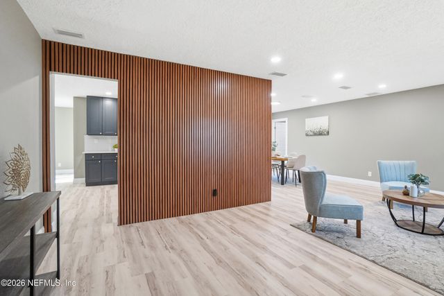 3241 HERMITAGE Road E, Jacksonville, FL 32277