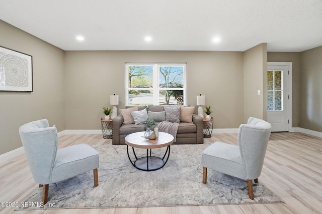 3241 HERMITAGE Road E, Jacksonville, FL 32277