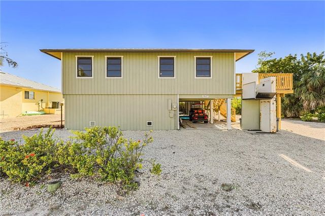 3637 Schooner LN, St. James City, FL 33956