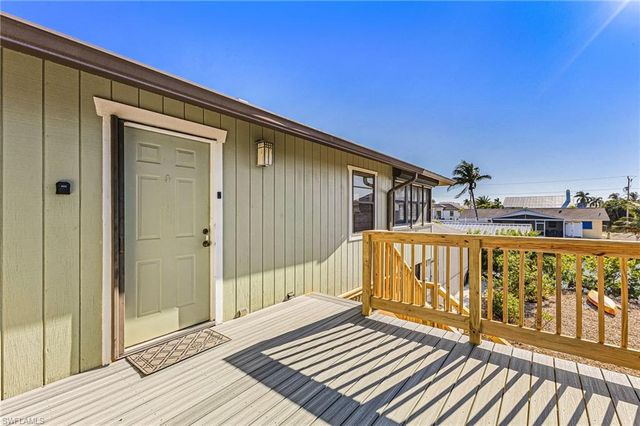 3637 Schooner LN, St. James City, FL 33956