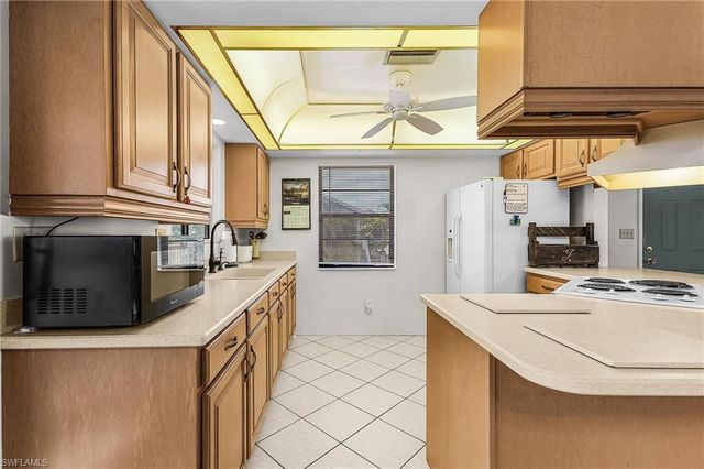 3637 Schooner LN, St. James City, FL 33956