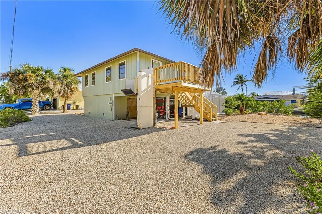 3637 Schooner LN, St. James City, FL 33956