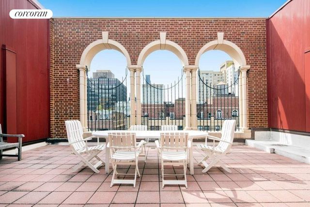 333 E 57th St Apt 4A, New York City, NY 10022