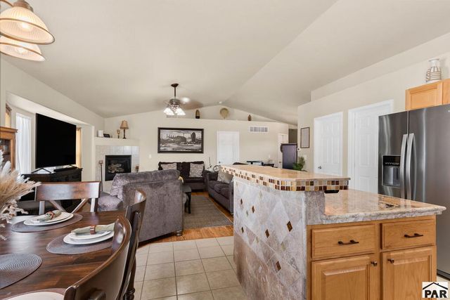 5153 Crested Hill, Pueblo, CO 81008