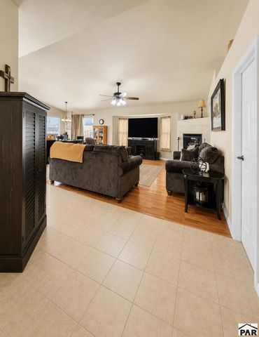 5153 Crested Hill, Pueblo, CO 81008