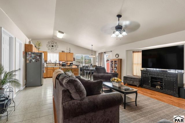5153 Crested Hill, Pueblo, CO 81008