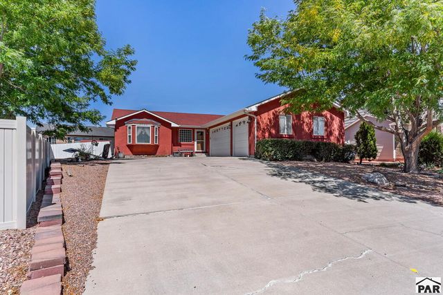 5153 Crested Hill, Pueblo, CO 81008