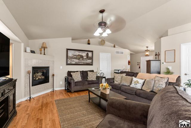 5153 Crested Hill, Pueblo, CO 81008