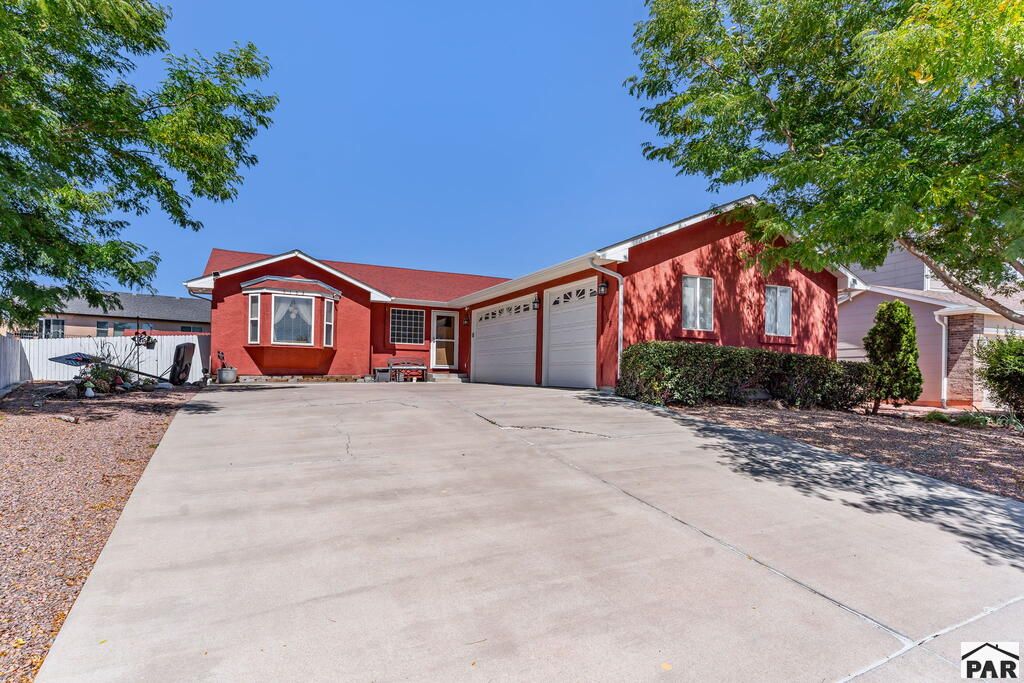 5153 Crested Hill, Pueblo, CO 81008