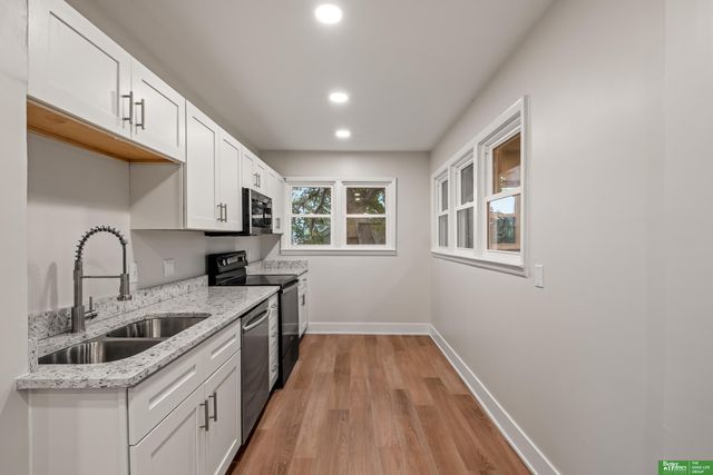 3849 Grover Street, Omaha, NE 68105