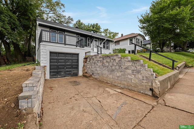 3849 Grover Street, Omaha, NE 68105