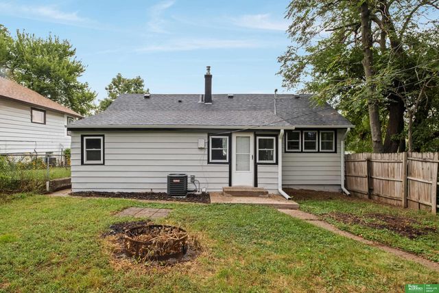 3849 Grover Street, Omaha, NE 68105