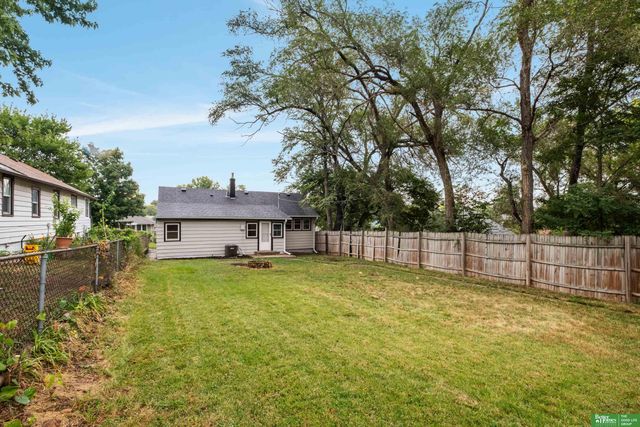 3849 Grover Street, Omaha, NE 68105