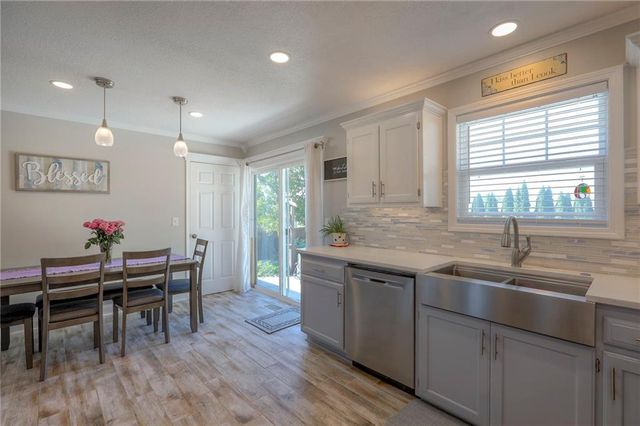 1521 Lexington Road, Pleasant Hill, MO 64080