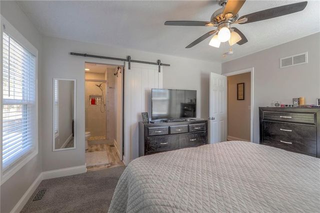 1521 Lexington Road, Pleasant Hill, MO 64080