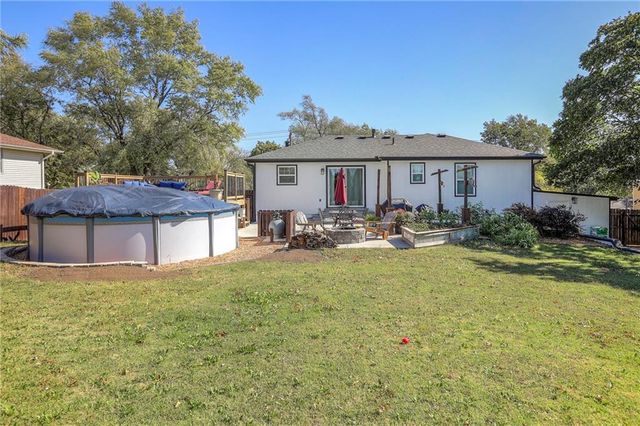 1521 Lexington Road, Pleasant Hill, MO 64080