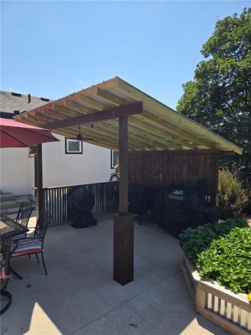 1521 Lexington Road, Pleasant Hill, MO 64080
