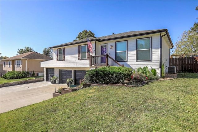 1521 Lexington Road, Pleasant Hill, MO 64080