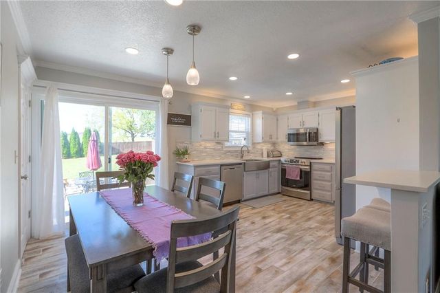 1521 Lexington Road, Pleasant Hill, MO 64080