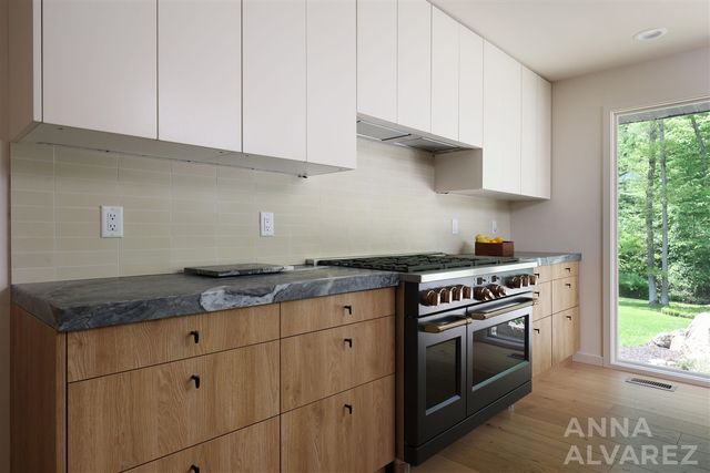 7130 Oakbrook Street, Grand Rapids, MI 49546