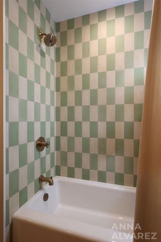 7130 Oakbrook Street, Grand Rapids, MI 49546