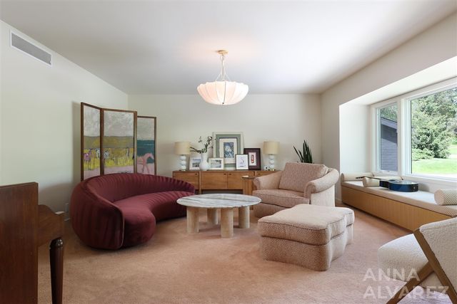 7130 Oakbrook Street, Grand Rapids, MI 49546