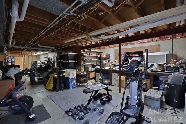 7130 Oakbrook Street, Grand Rapids, MI 49546