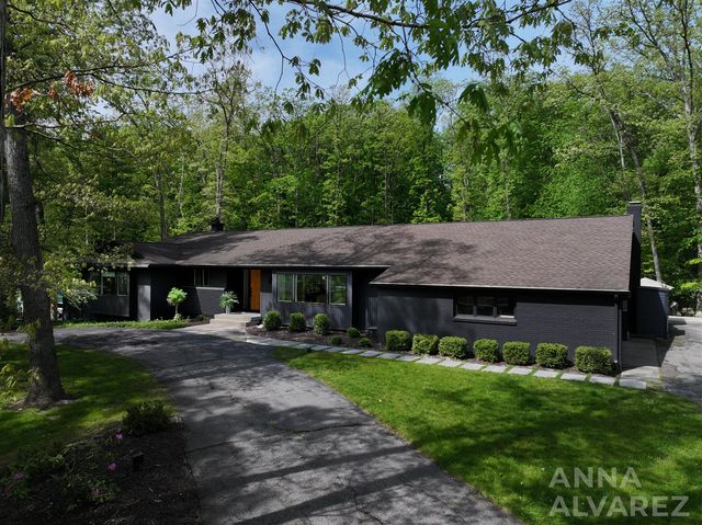 7130 Oakbrook Street, Grand Rapids, MI 49546