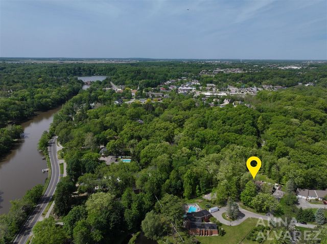 7130 Oakbrook Street, Grand Rapids, MI 49546