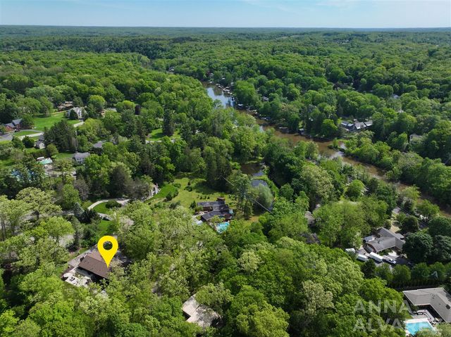7130 Oakbrook Street, Grand Rapids, MI 49546