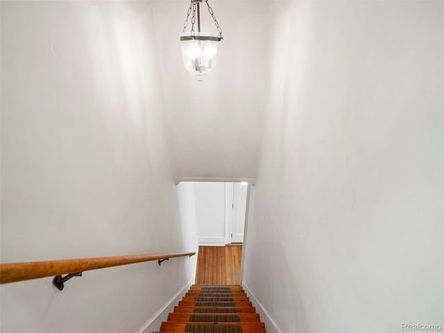 1713 Pontiac Trail, Ann Arbor, MI 48105