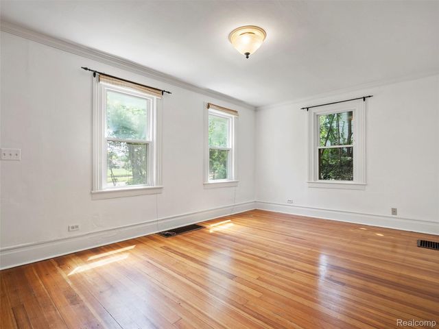 1713 Pontiac Trail, Ann Arbor, MI 48105