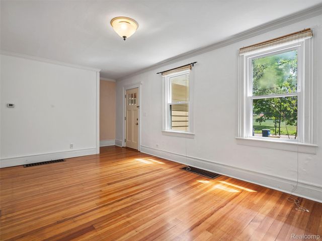 1713 Pontiac Trail, Ann Arbor, MI 48105