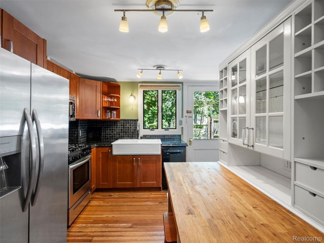 1713 Pontiac Trail, Ann Arbor, MI 48105