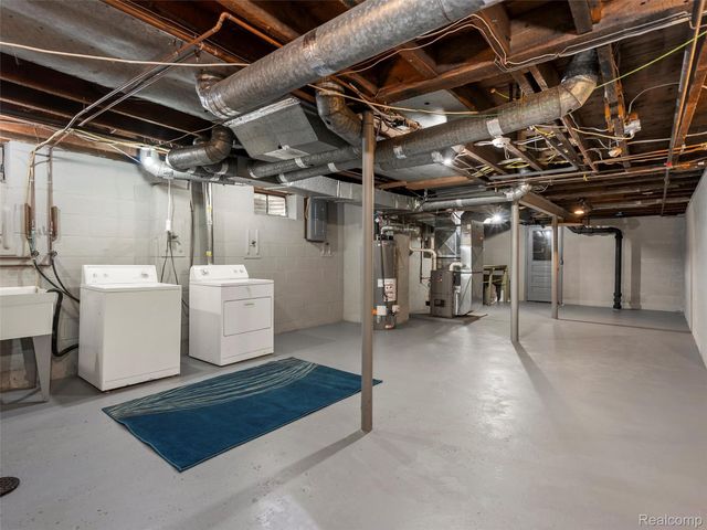 1713 Pontiac Trail, Ann Arbor, MI 48105