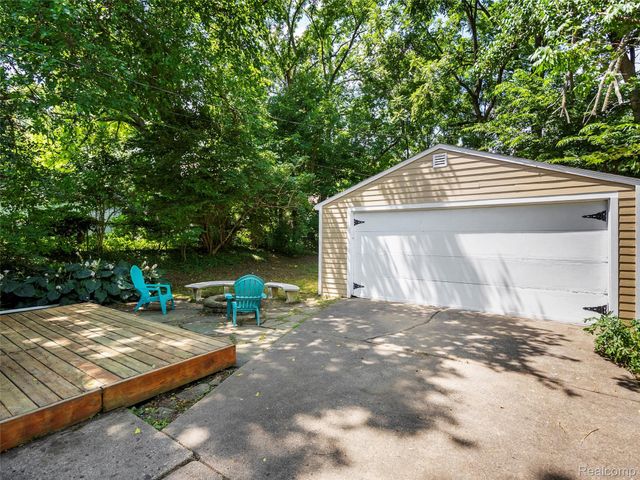 1713 Pontiac Trail, Ann Arbor, MI 48105