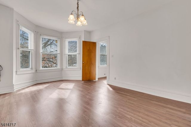 23 Washington Ter, East Orange City, NJ 07017