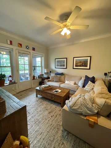 908 W WAVELAND Avenue 3, Chicago, IL 60613