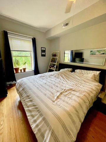 908 W WAVELAND Avenue 3, Chicago, IL 60613
