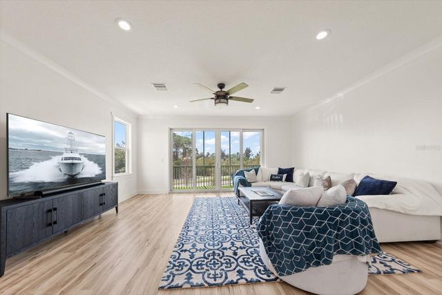 1297 SAVONA DRIVE NE, St Petersburg, FL 33702