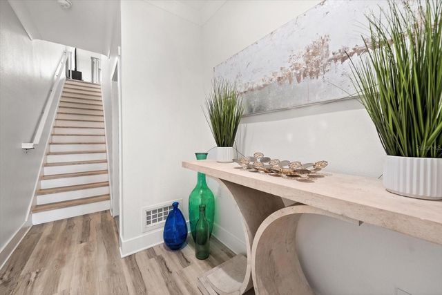 1297 SAVONA DRIVE NE, St Petersburg, FL 33702