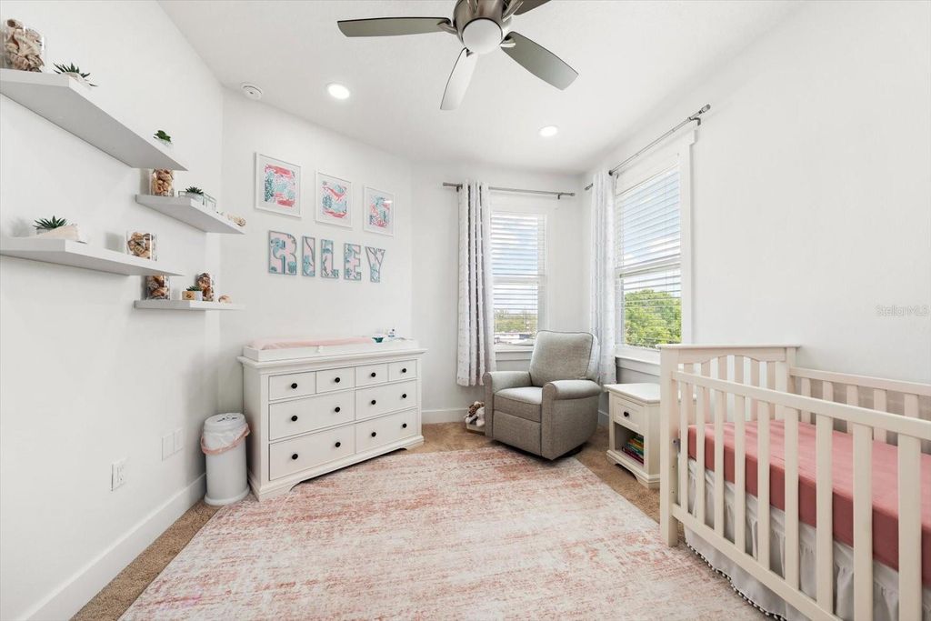 Image 16 of property listing at 1297 SAVONA DRIVE NE, St Petersburg, FL 33702