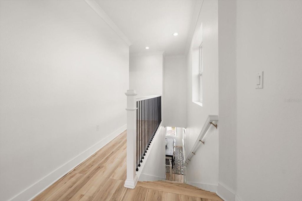 Image 22 of property listing at 1297 SAVONA DRIVE NE, St Petersburg, FL 33702