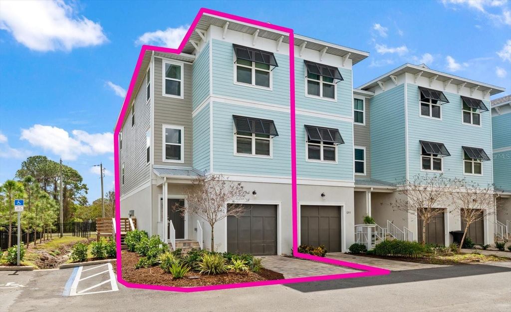 Image 34 of property listing at 1297 SAVONA DRIVE NE, St Petersburg, FL 33702