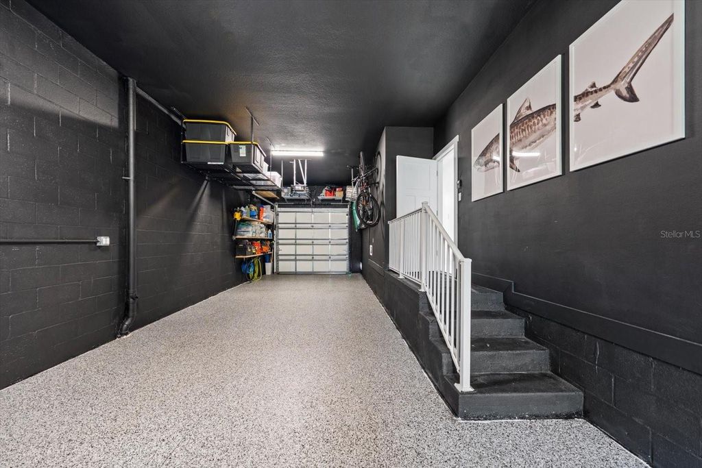 Image 10 of property listing at 1297 SAVONA DRIVE NE, St Petersburg, FL 33702