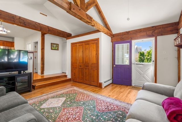 8 Lincoln Street, Manchester, MA 01944