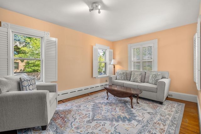 8 Lincoln Street, Manchester, MA 01944