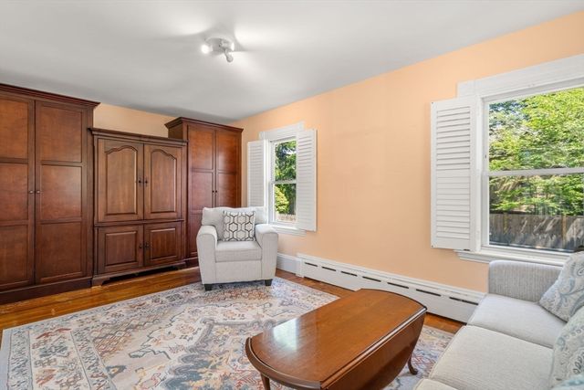 8 Lincoln Street, Manchester, MA 01944